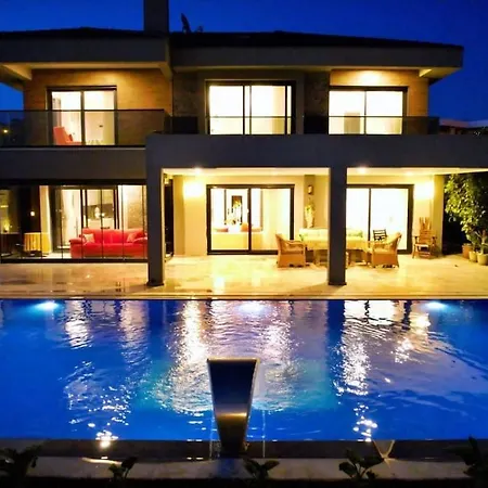 Efe Delux Ovacik'ta Luex Villa Cesme